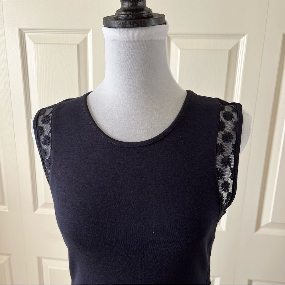 Elegant Navy Sleeveless Dress - Picture 3 of 8